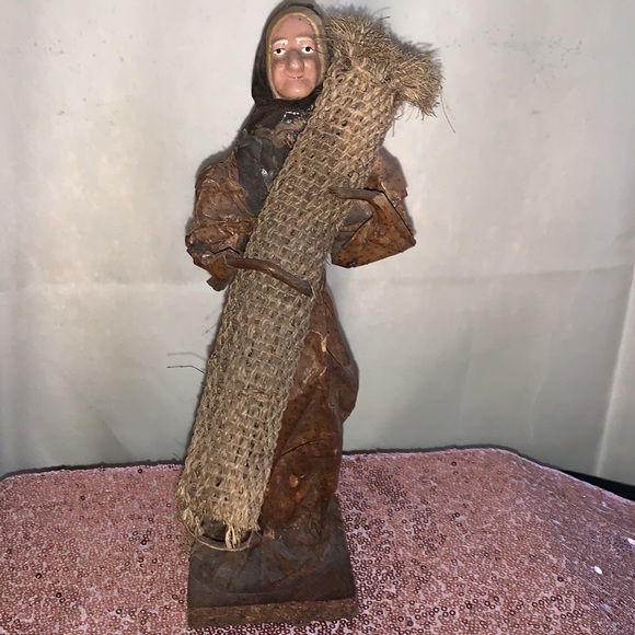 Vintage Older Village Woman Carrying Carpet Made In Paper Mache - EUC 10” X 4” - Picture 2 of 13